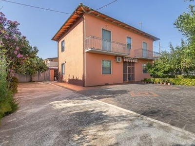 Casa indipendente con giardino, Montopoli in Val d'Arno san romano