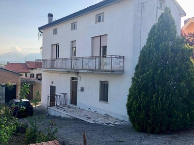 Casa indipendente in vendita a Castel Frentano