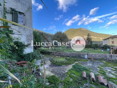 Casa indipendente in vendita a Lucca