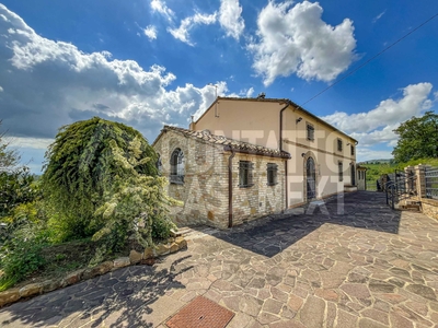 Casa indipendente in Vendita a Treia Via Camillo Benso Conte di Cavour