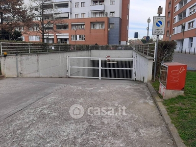 Garage/Posto auto in Vendita in Corso Trapani 219 a Torino