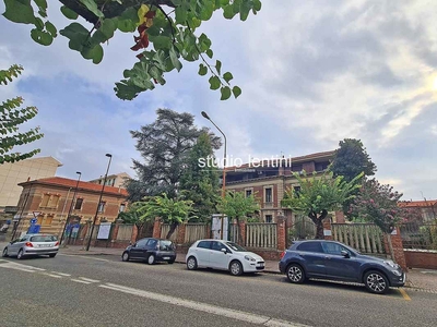 Palazzo in vendita a Valenza