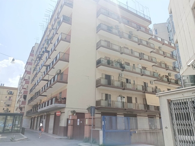 Quadrilocale in Via Terni 10 in zona Solito,corvisea a Taranto