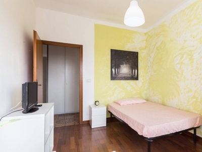 Stanza in affitto in appartamento con 4 camere da letto a Corticella, Bologna