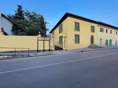 Trilocale ristrutturato in zona Bargino a San Casciano in Val di Pesa