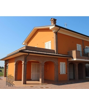 Villa a schiera in vendita a Cesena