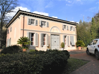 Villa con giardino, Capannori marlia