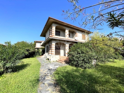 Villa in affitto a Pietrasanta