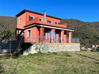 Villa in buono stato di 140 mq. a Canepari