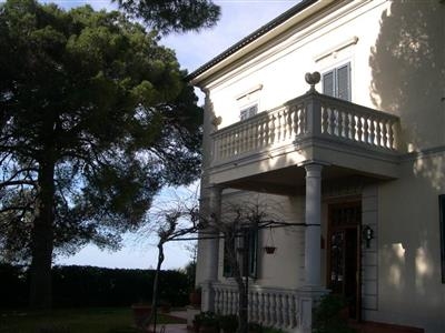 Villa in buono stato di 380 mq.