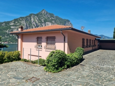 Villa in vendita 4 Stanze da letto a Lecco