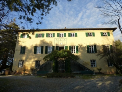 Villa in vendita a Lucca