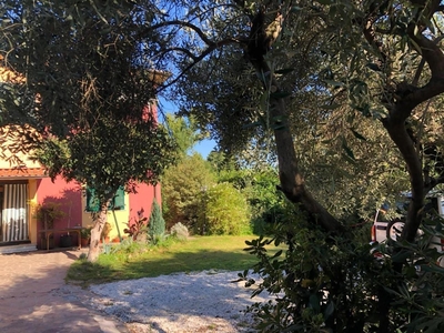 Villa in vendita a Sarzana