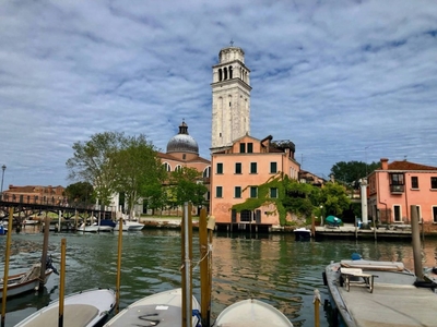 Casa Indipendente in vendita a Venezia castello, 450