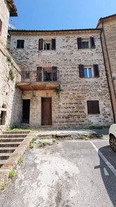 Casa semi indipendente in vendita a San Severino Marche Macerata