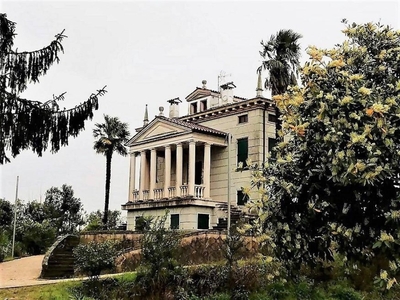 Villa in vendita a Mira via Ticino