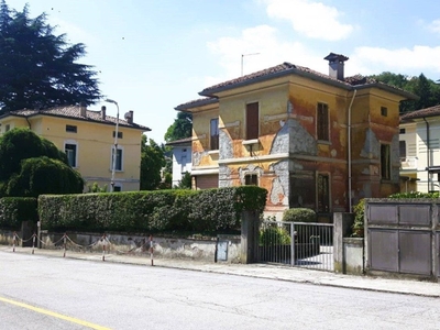 Villa in vendita a Valdagno viale Manerbio