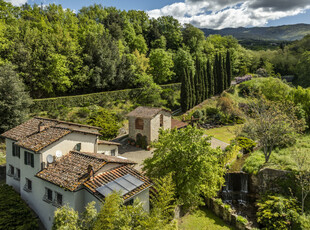 Agriturismo con favoloso giardino vicino a Firenze