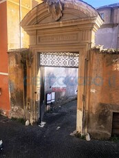 Appartamento Bilocale in ottime condizioni, in affitto in Via Garibaldi, Roma
