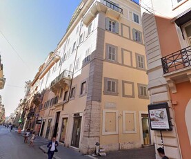 Appartamento in Vendita a Roma Via del Corso