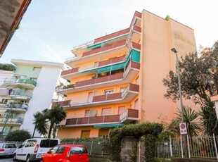 Bilocale con affaccio sul verde condominiale, via San Siro, Santa Margherita Ligure