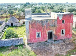 Casa colonica con trullo e terreno, contrada Monte Cipolla, Castellana Grotte