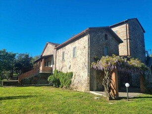 Casa in vendita in Filattiera, Italia