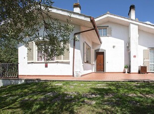 Casa in vendita in Vetralla, Italia