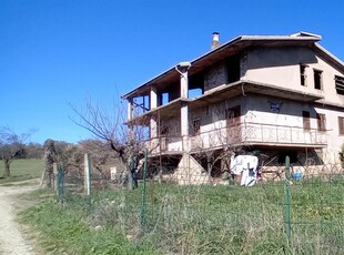 Casa Indipendente a Piglio in Contrada Casal Serafinello