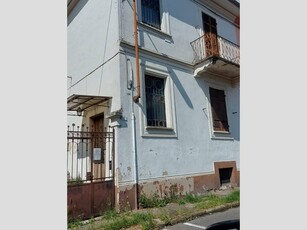 Casa Indipendente in Vendita a Alessandria, 140'000€, 100 m²
