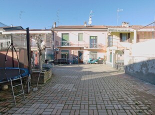 Casa indipendente in vendita a Casale Monferrato