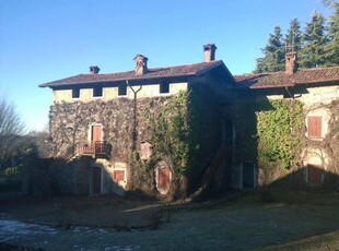 Casa indipendente in vendita a Castello Di Brianza