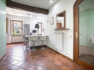 Casa Indipendente in Vendita a Viterbo, zona Centro, 189'000€, 160 m²
