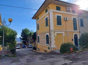 Casa Indipendente in Vendita ad Colli del Tronto - 110000 Euro
