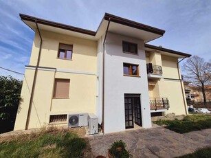 Casa Indipendente in Vendita ad Perugia - 480000 Euro