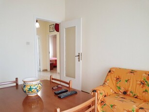 Casa Semi Indipendente in Affitto a Catanzaro, zona Lungomare, 230€, 90 m², arredato