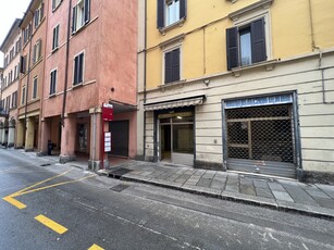 Locale commerciale - 1 Vetrina a Bologna