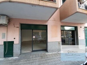 Locale commerciale in affitto a Reggio di Calabria SBARRE CENTRALI