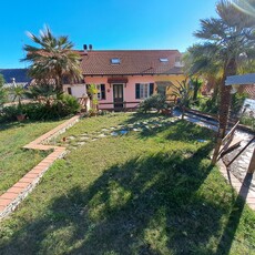 Pontedassio - ZONA VILLA VIANI VENDESI VILLETTA A SCHIERA CON GIARDINO PRIVATO