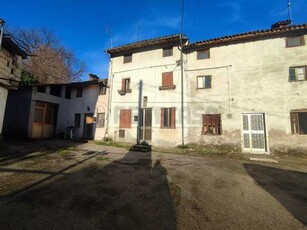 Rustico-Casale-Corte in Vendita ad Montorso Vicentino - 40000 Euro