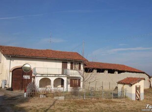 Rustico-Casale-Corte in Vendita ad Pinerolo - 150000 Euro