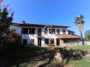 Rustico-Casale-Corte in Vendita ad Rocchetta Tanaro - 70000 Euro