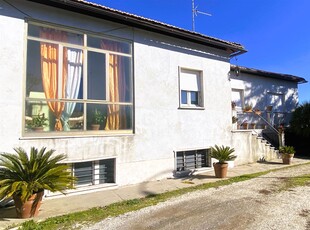 Vendita Villa, MONTEFIASCONE