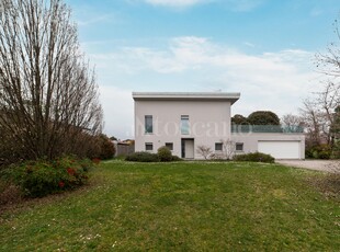 Villa a San Quirino in Via della Chiesa