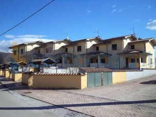 Villa a schiera in ottime condizioni, in vendita in Via Taglia I, Colfelice