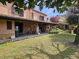 Villa a Torrice in Via Gennare 97