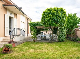 Villa con giardino, Cascina san frediano a settimo