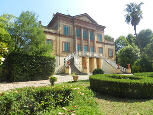 Villa di prestigio - ristrutturata a Nord, Lucca