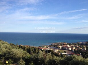 Villa in Vendita a Imperia, 1'000'000€, 200 m²