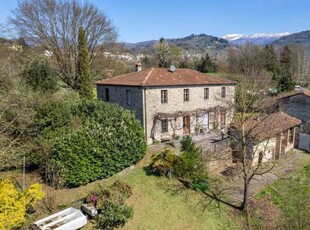 Villa in Vendita ad Lucca - 660000 Euro